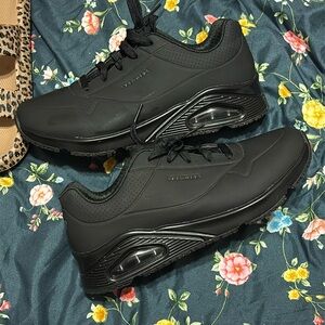 Sketchers non slip shoes